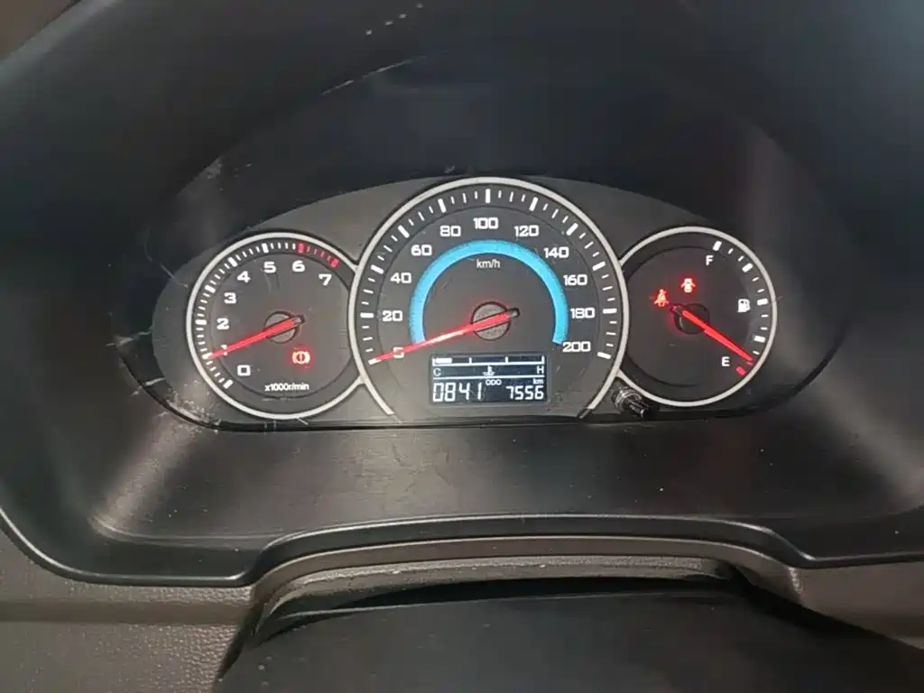 Wuling Hongguang V — миниатюра 12
