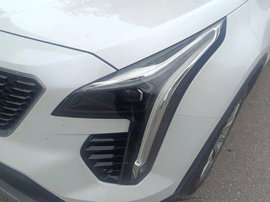 Cadillac XT4 — миниатюра 5