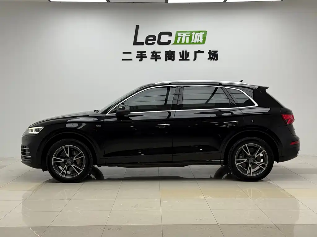 Audi Q5L 2018 40 TFSI Fashion V