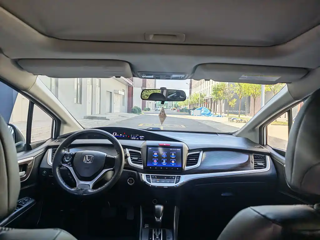 Honda Jade — миниатюра 6