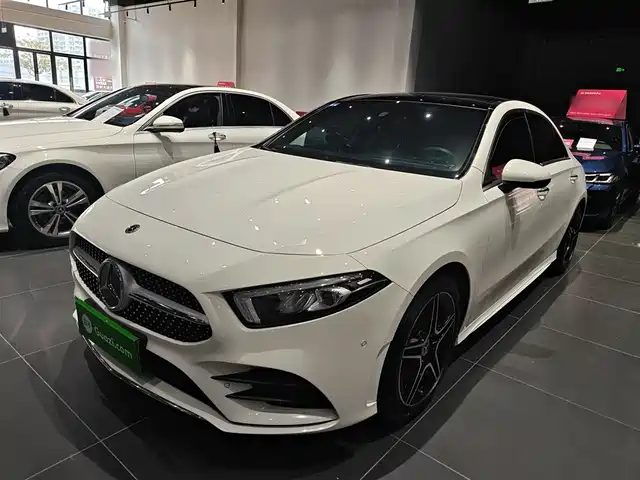 MERCEDES-BENZ A CLASS 2021
