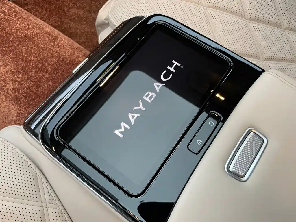 Mercedes-Benz S-Class — миниатюра 14