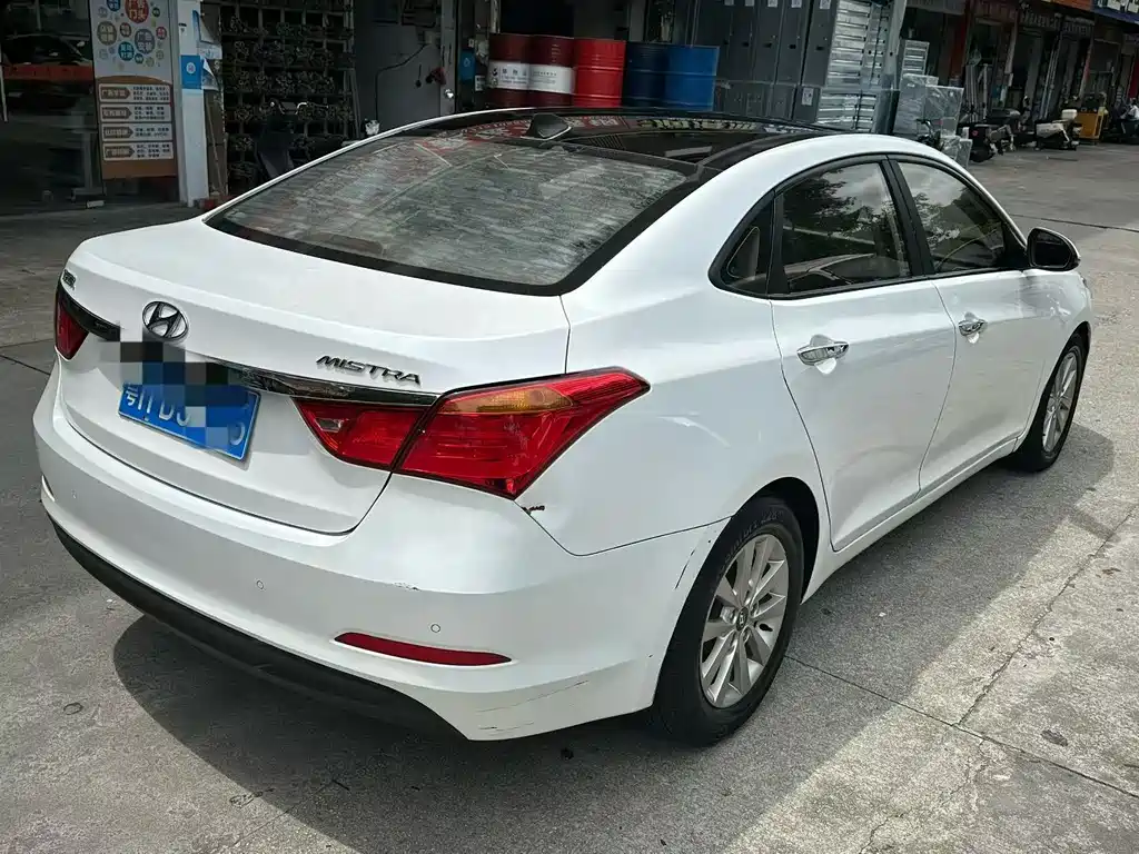 Hyundai Mistra 2014 1.8L AT GLS