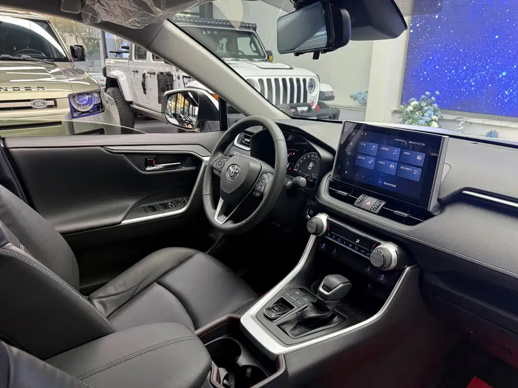 Toyota RAV4 — миниатюра 23