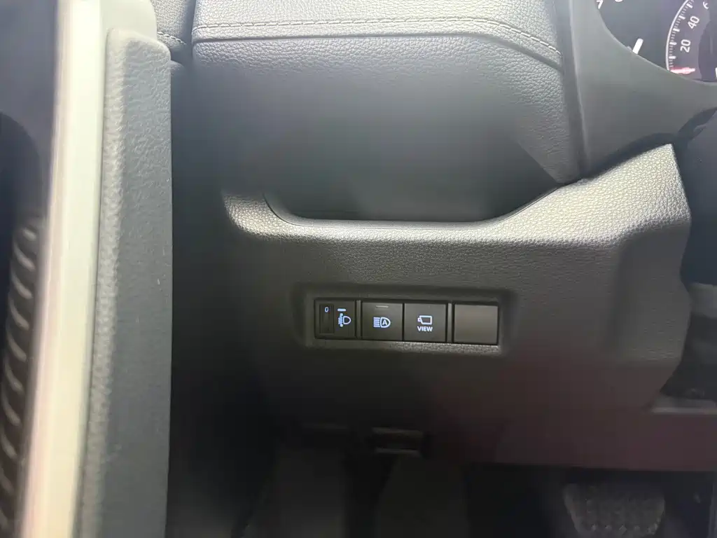 Toyota RAV4 — миниатюра 15