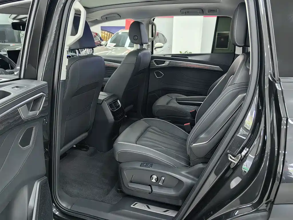 Volkswagen Talagon — миниатюра 7