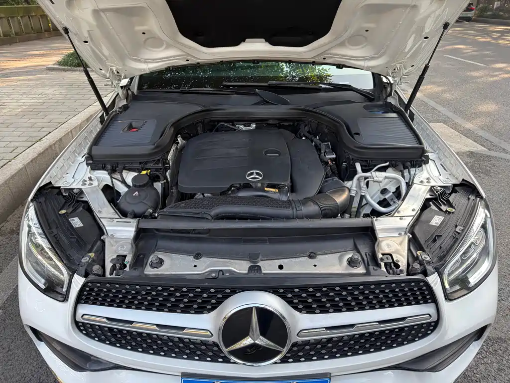 MERCEDES-BENZ GLC