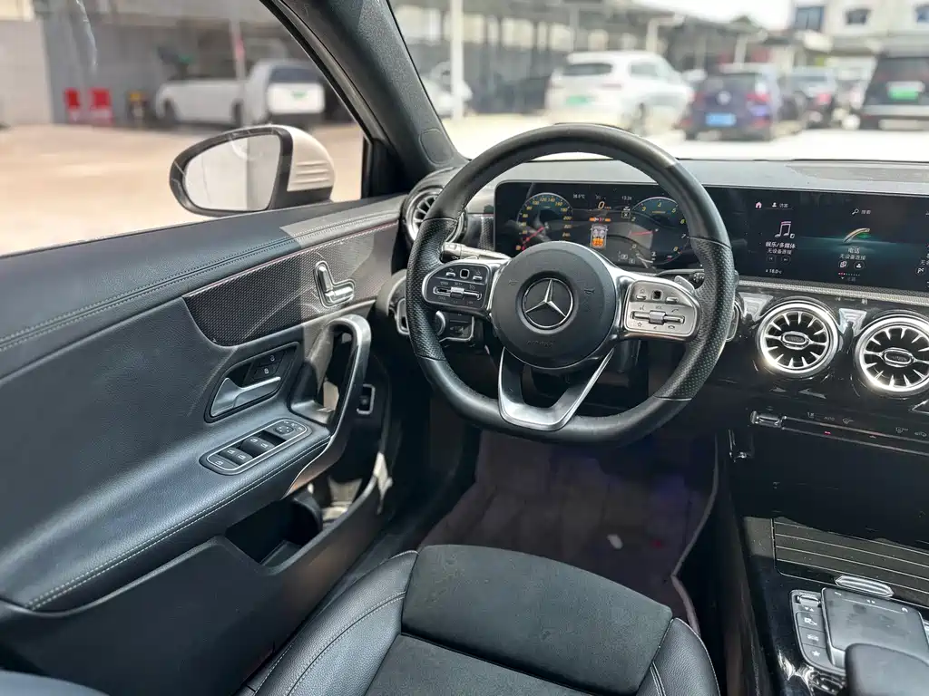 Mercedes-Benz A-Class — миниатюра 12
