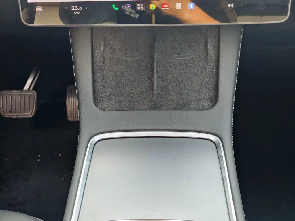 Tesla Model Y — миниатюра 19