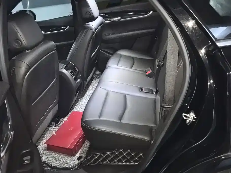 Cadillac XT5 — миниатюра 11