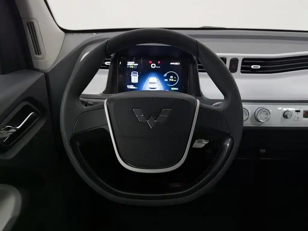 Wuling MINIEV — миниатюра 11