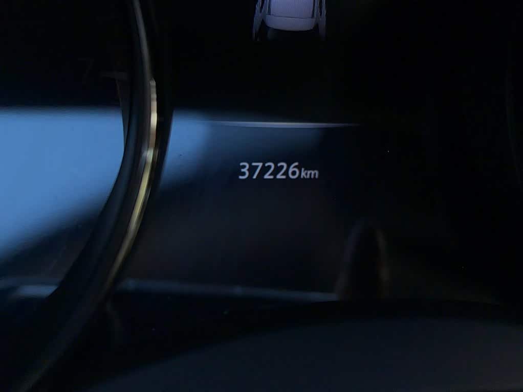 Nissan X-Trail 2.0 л 2021 г. Белый, пробег 37200 км