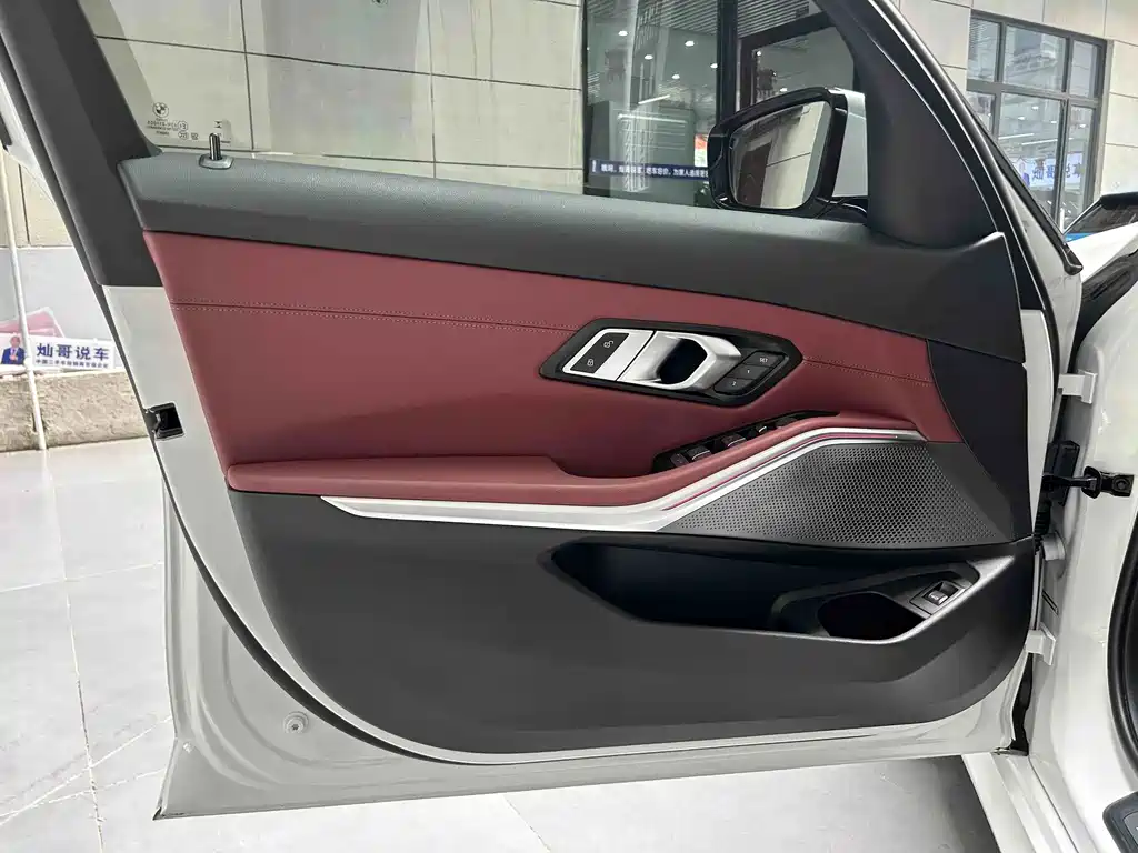 BMW 3 Series — миниатюра 12