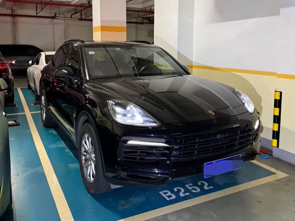 Porsche Cayenne — миниатюра 13