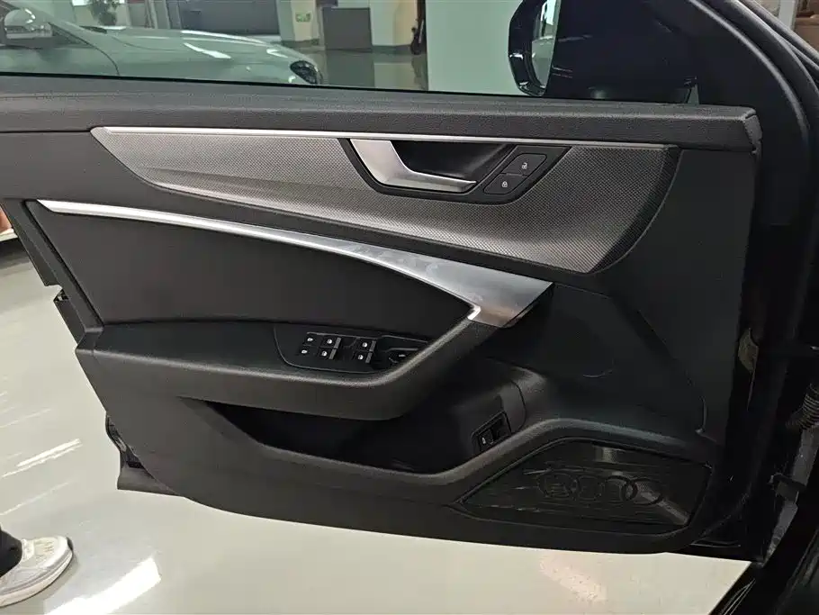 Audi A6L 2019 40 TFSI Luxury