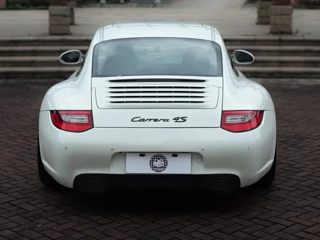 Porsche 911 2010 Carrera 4S 3.8L