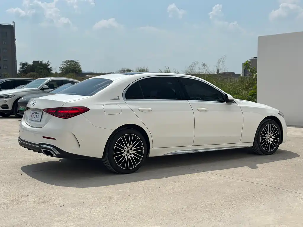 Mercedes-Benz C-Class — миниатюра 17