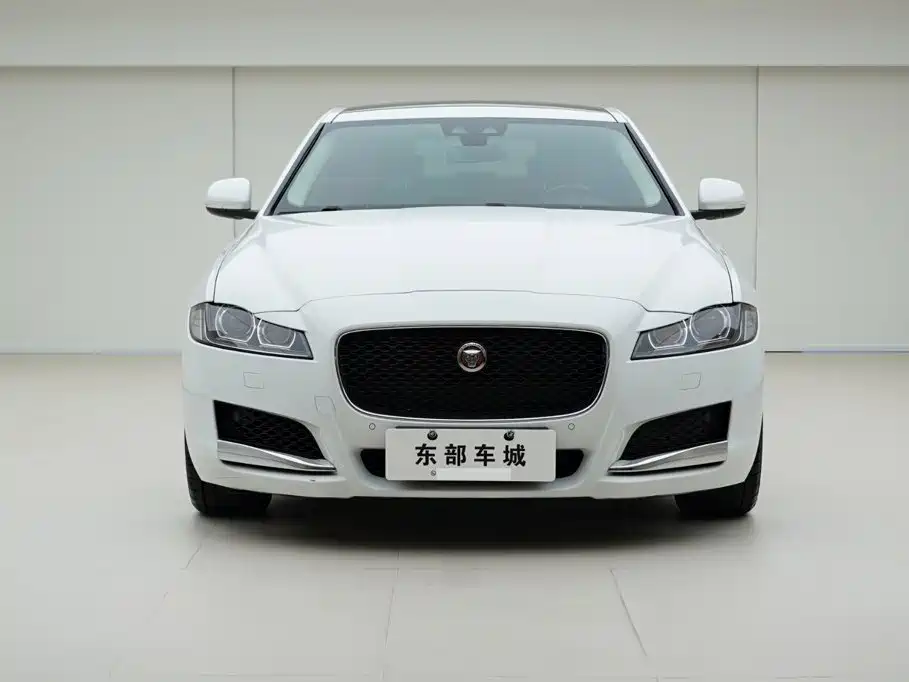 Jaguar XFL — миниатюра 2