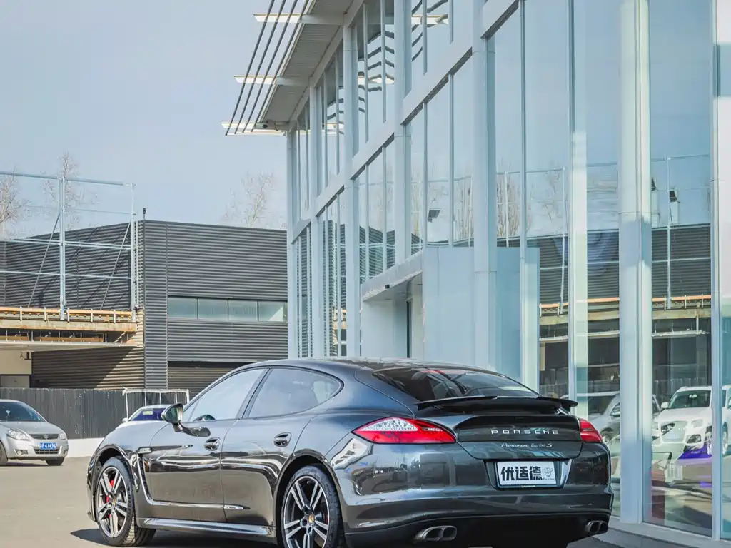 Porsche Panamera 2012 Panamera Turbo S 4.8T