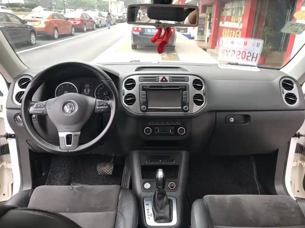 Volkswagen Tiguan 2010 2.0TSI AT Flagship