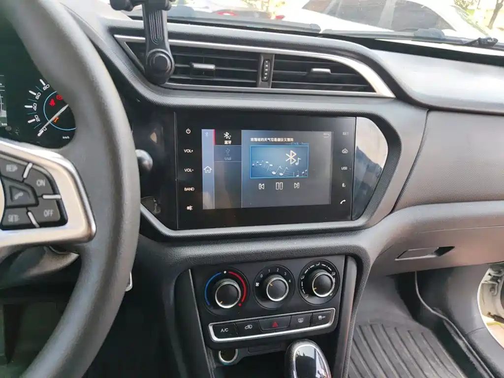 Chery Tiggo 3 — миниатюра 17