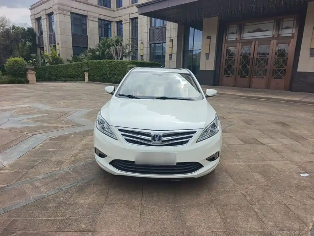 Changan Eado — миниатюра 3