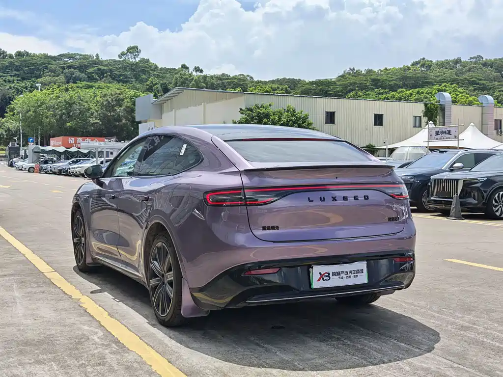 Luxeed R7 2024 802km Max