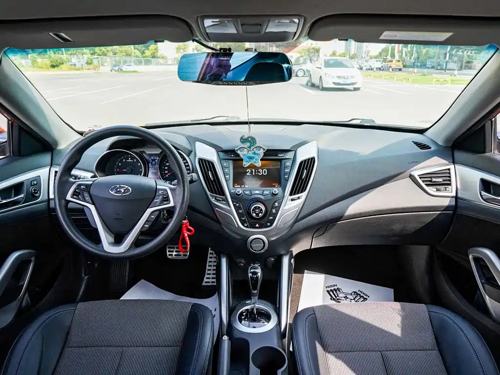 Hyundai Veloster — миниатюра 10