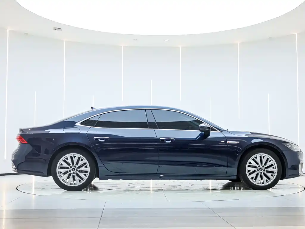 Audi A7L — миниатюра 8