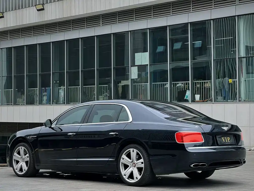 Bentley Flying Spur 2017 4.0T V8 S Standard