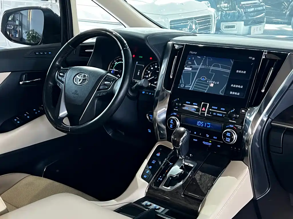 Toyota Vellfire 2021 2.5L HV Luxury