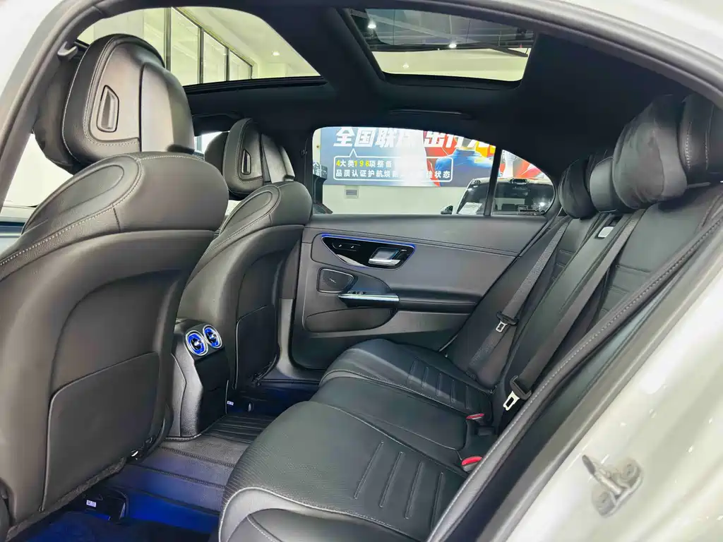Mercedes-Benz C-Class — миниатюра 21