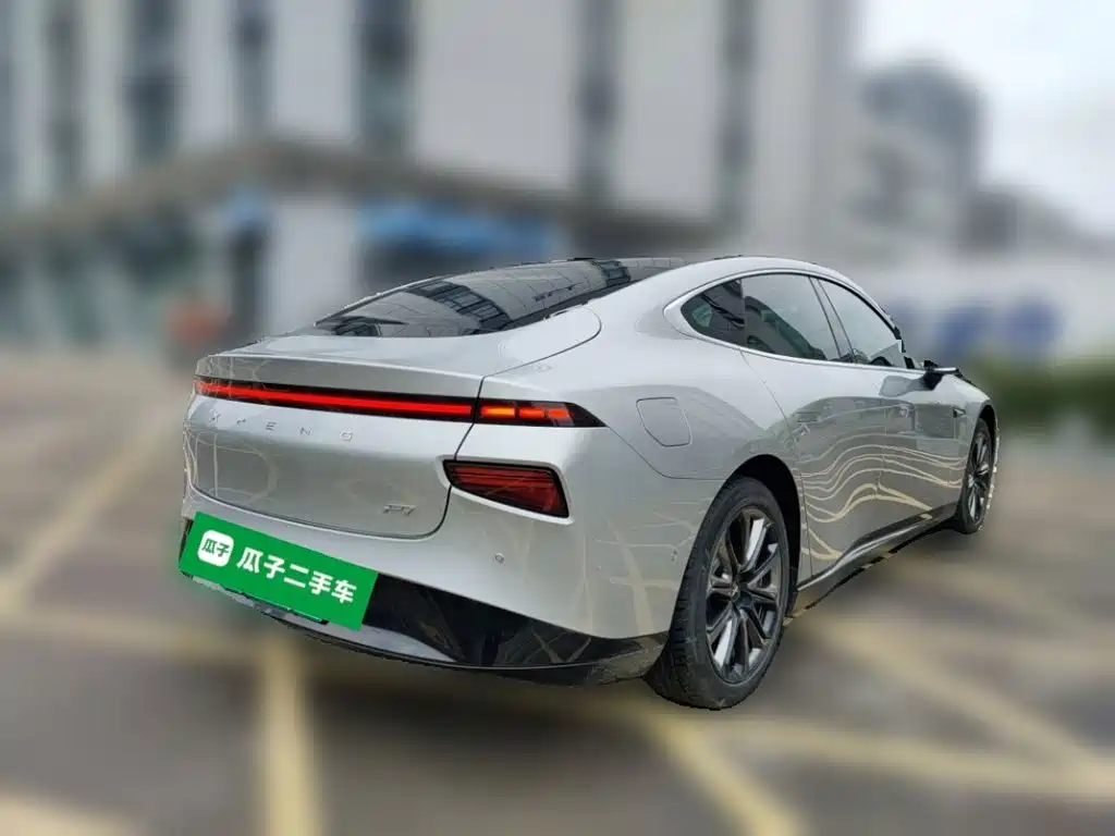 XPeng P7 — миниатюра 4