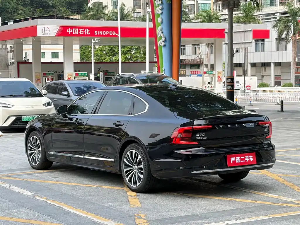 Volvo S90 — миниатюра 7