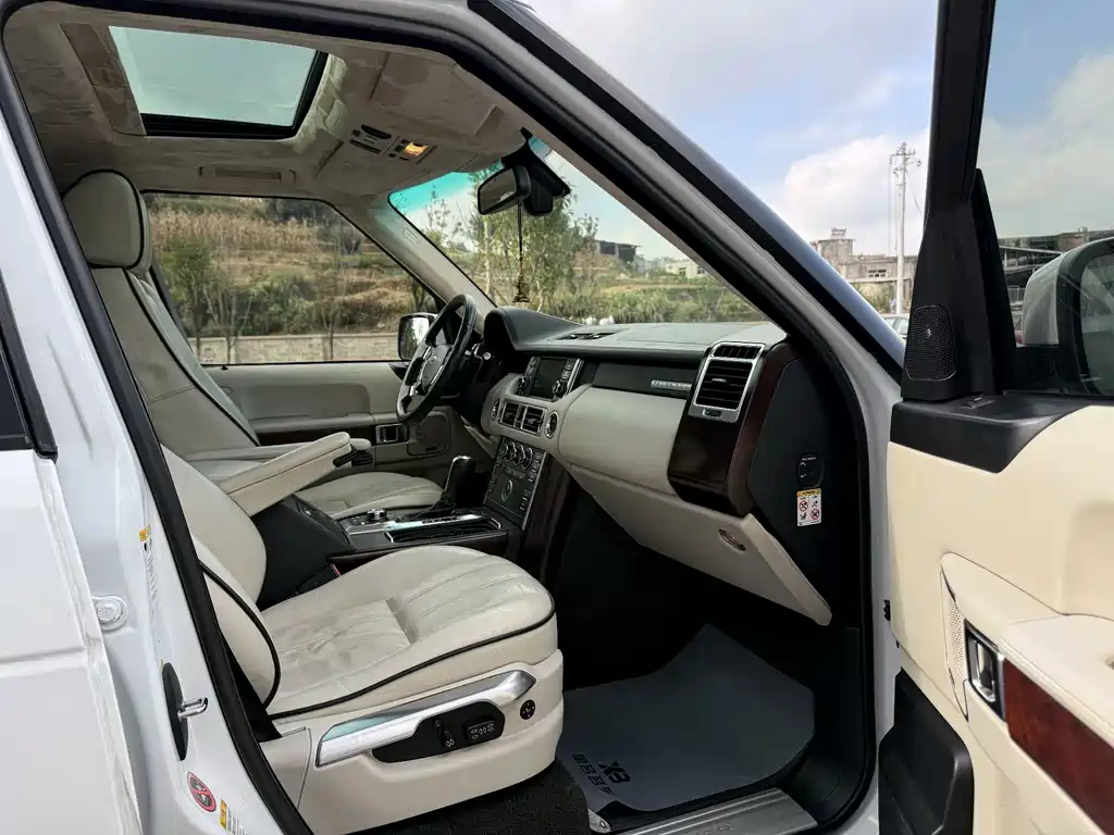 Land Rover Range Rover — миниатюра 9