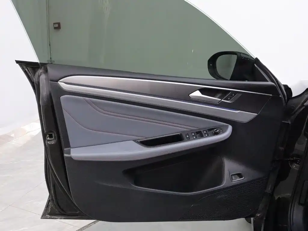 Volkswagen Lamando — миниатюра 10