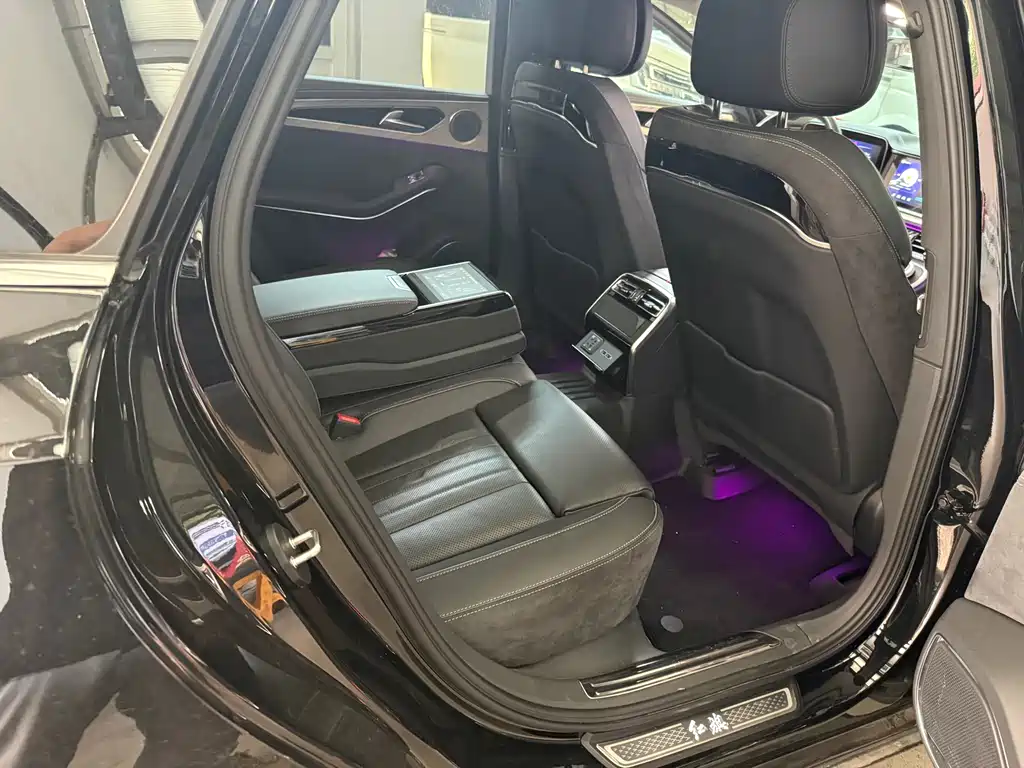 Hongqi H9 2023 2.0T