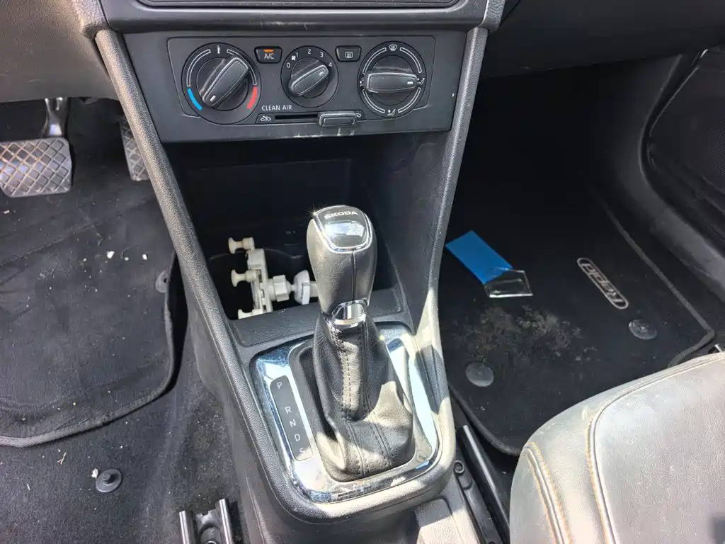 Skoda Rapid Spaceback — миниатюра 14