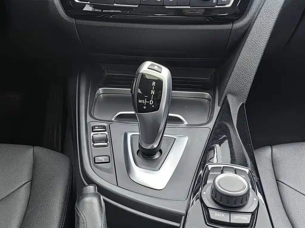BMW 3 Series — миниатюра 13