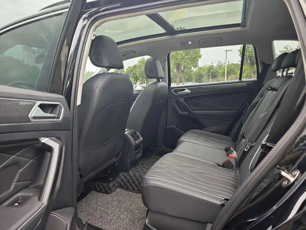 Volkswagen Tiguan L — миниатюра 9