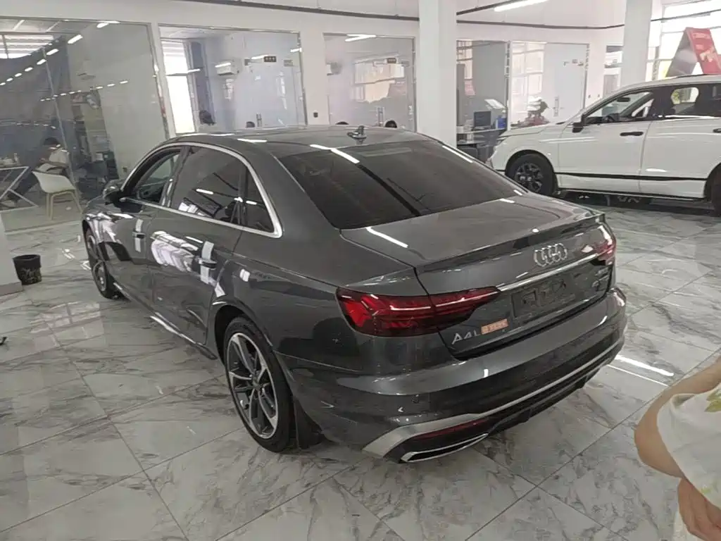 Audi A4L — миниатюра 5