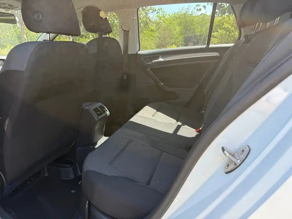 Volkswagen Golf — миниатюра 9
