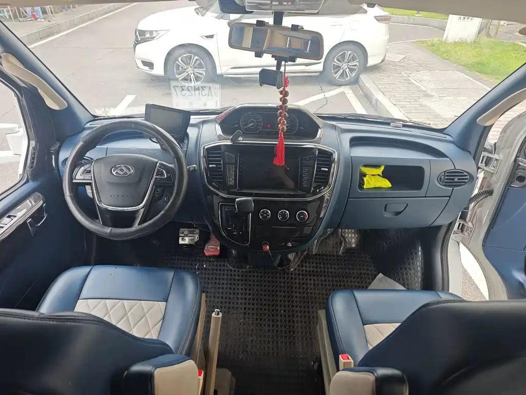 MAXUS V80 RV — миниатюра 8