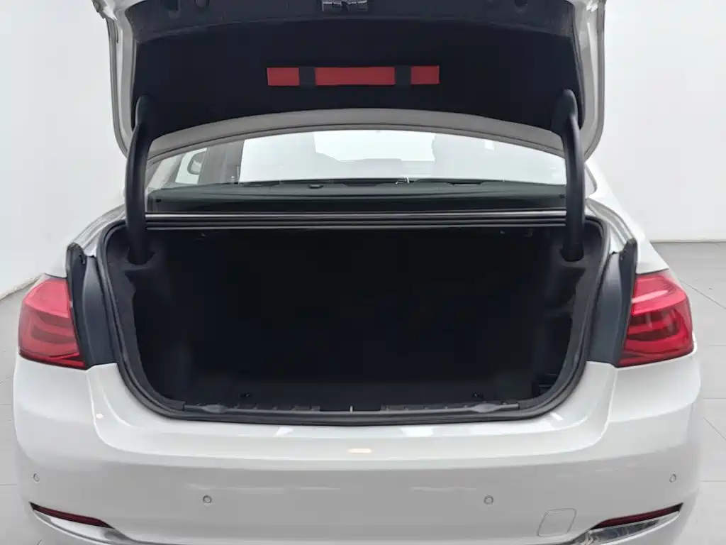 BMW 3 Series — миниатюра 16