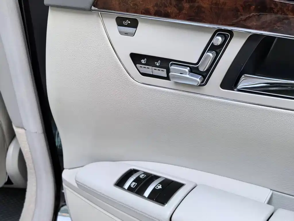 Mercedes-Benz S-Class — миниатюра 24