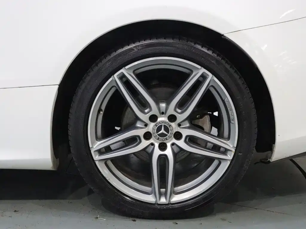 Mercedes-Benz E-Class (Import) — миниатюра 21