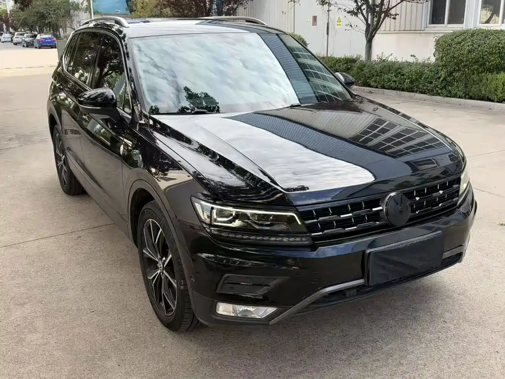 Volkswagen Tiguan L — миниатюра 11