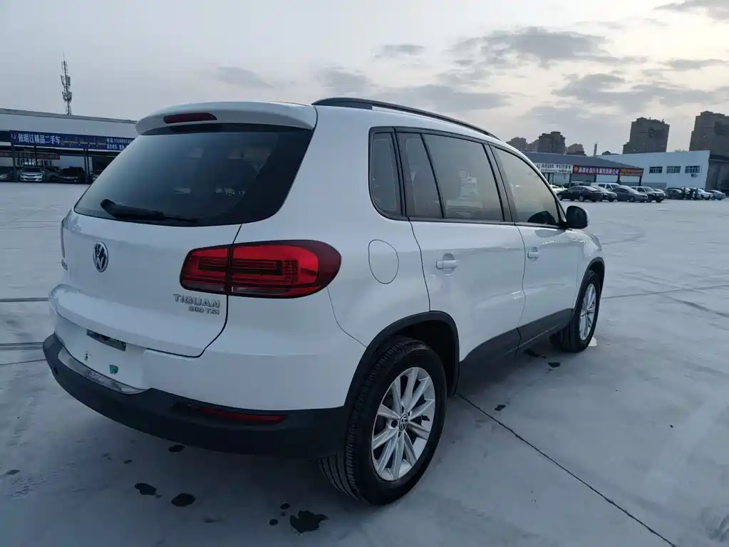 Volkswagen Tiguan 2016 280TSI AT