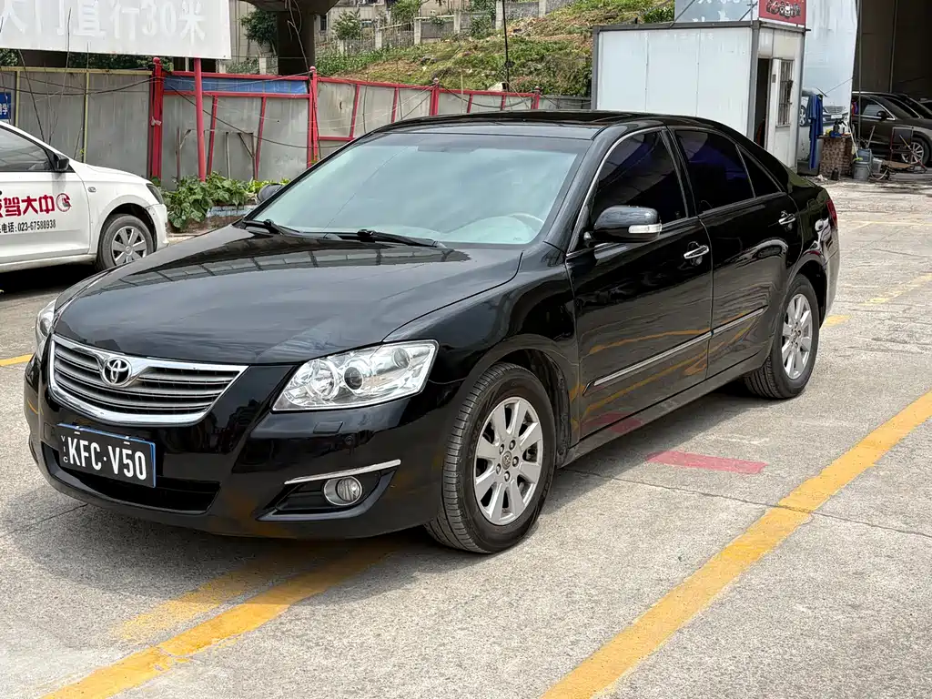 Купить Toyota Camry