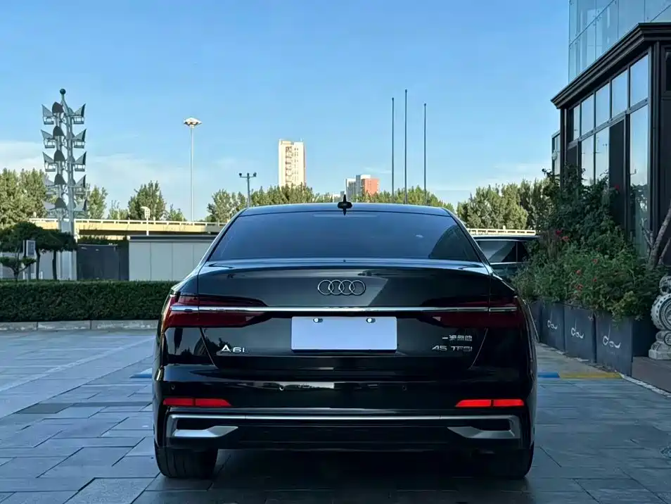 Audi A6L — миниатюра 8